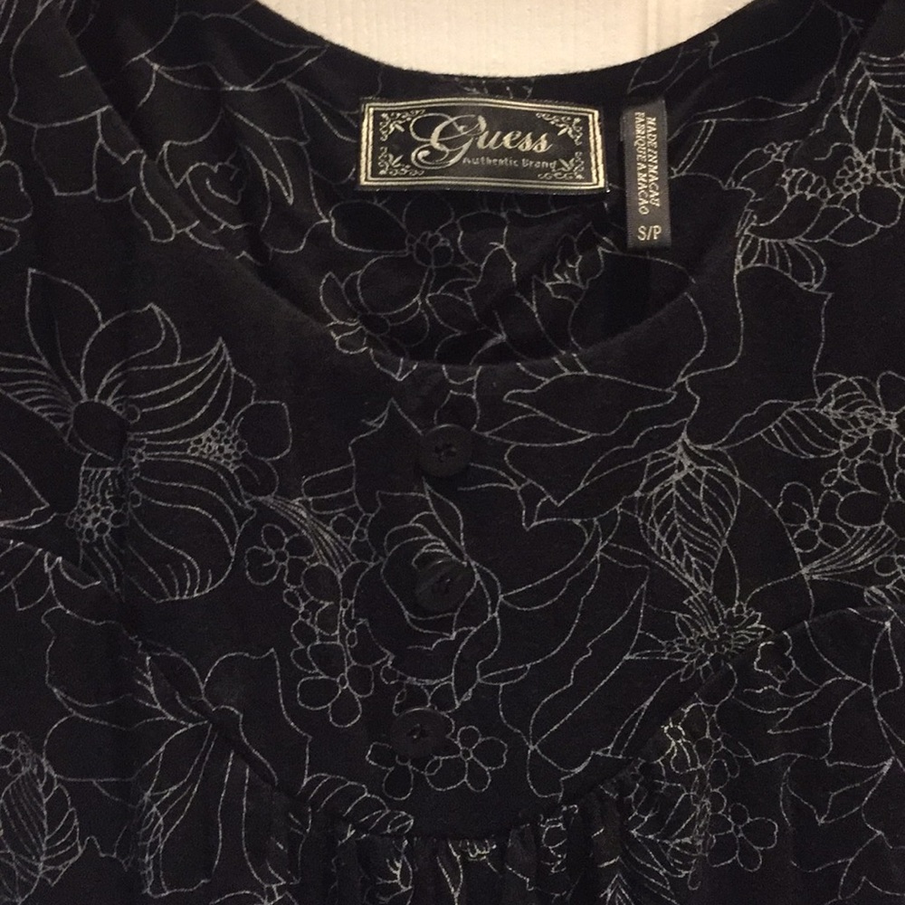 Cute shirt Guess floral tee shirt dress - size S